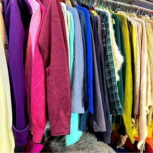 Sweaters * Fill A Flat Rate Box 5 Lb. Max